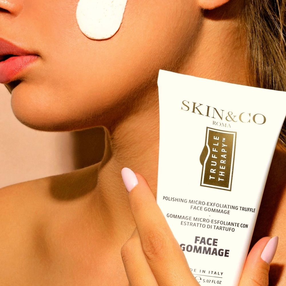 Polishing Micro-Exfoliating Truffle Face Gommage